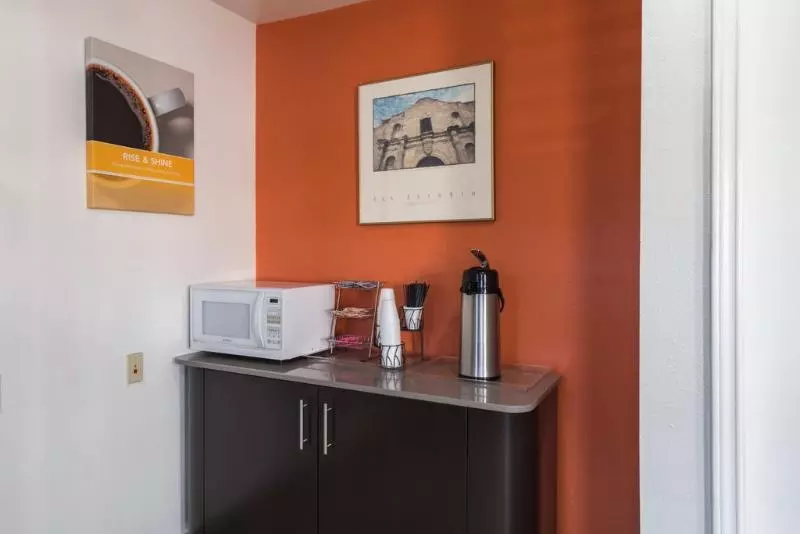 فندق Surestay  By Best Western San Antonio Riverwalk