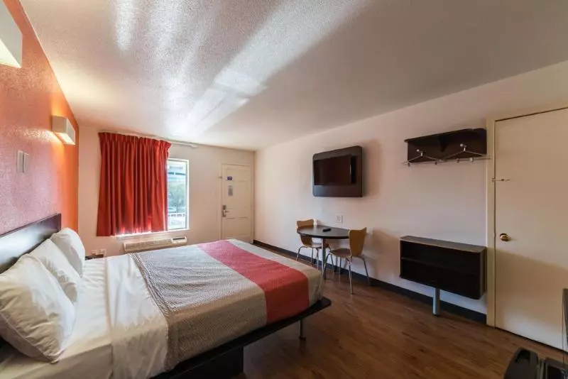 فندق Surestay  By Best Western San Antonio Riverwalk