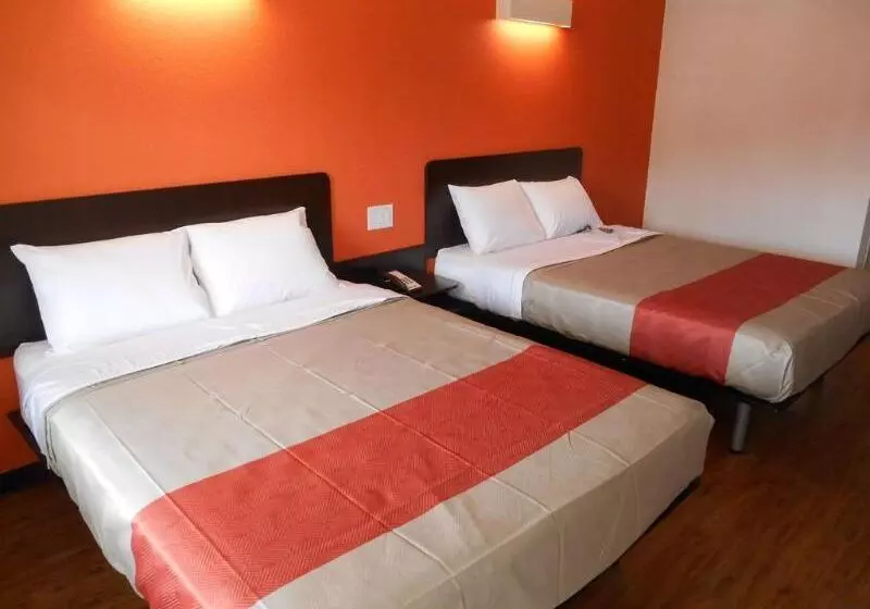 فندق Surestay  By Best Western San Antonio Riverwalk