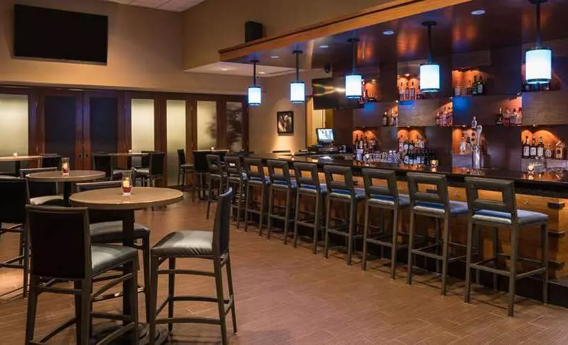 فندق The Saratoga Hilton