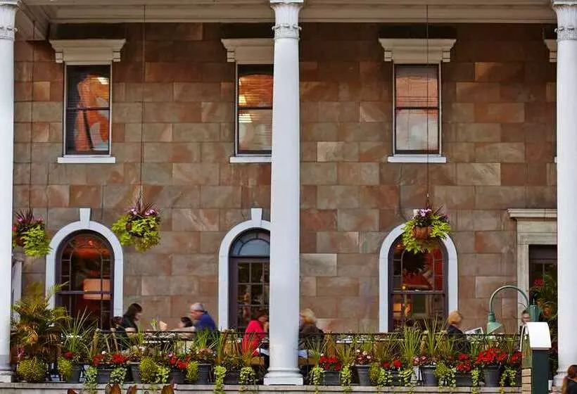 فندق The Saratoga Hilton