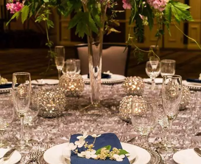 فندق The Saratoga Hilton