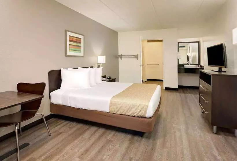 モーテル Travelodge By Wyndham College Park