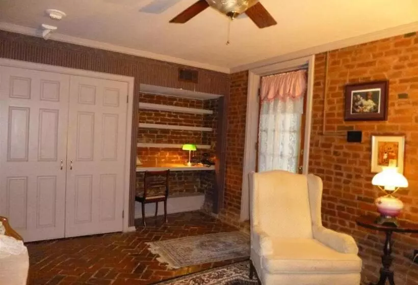 Corners Mansion Inn   A Bed And Breakfast