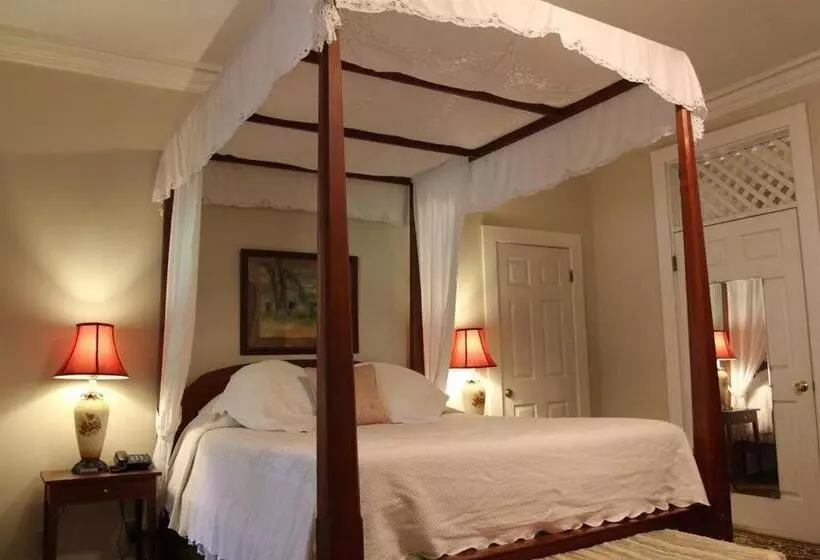 Corners Mansion Inn   A Bed And Breakfast