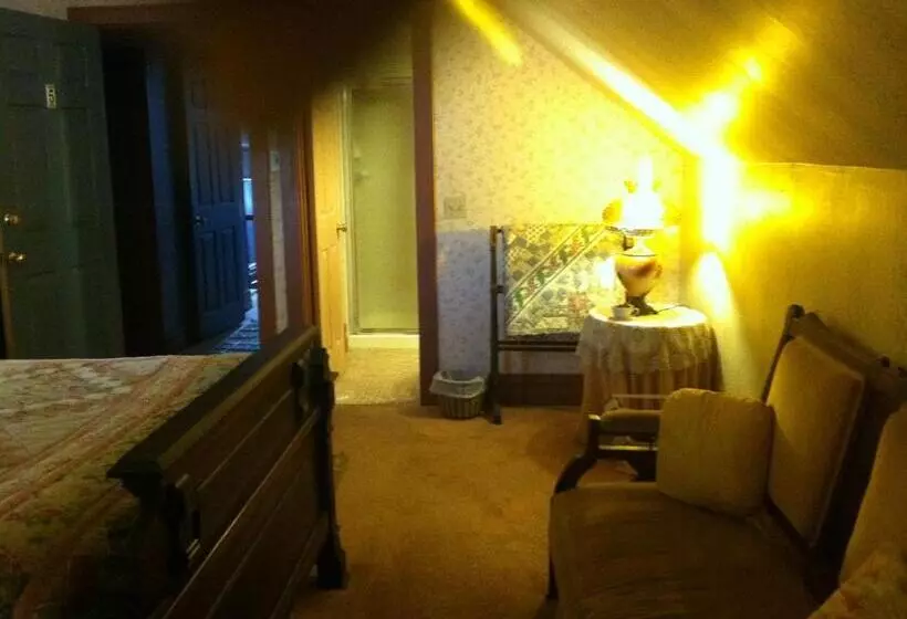 Corners Mansion Inn   A Bed And Breakfast