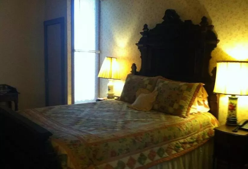 Corners Mansion Inn   A Bed And Breakfast