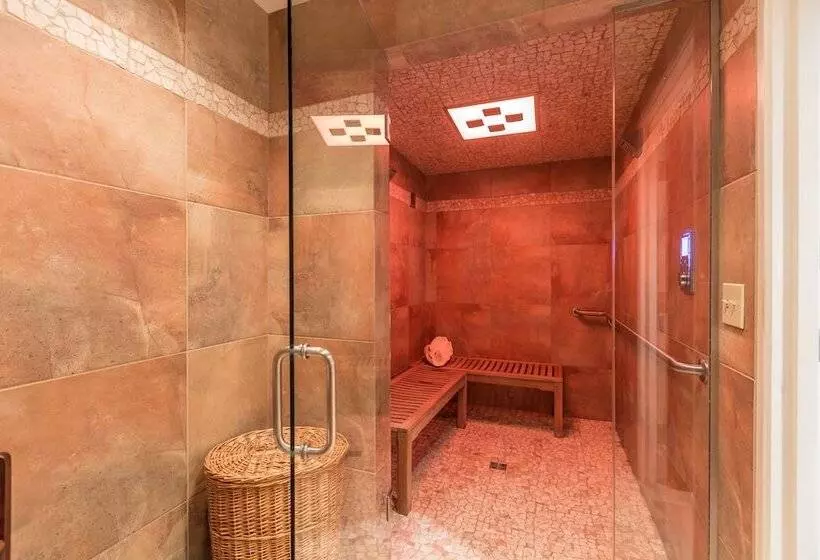 Hallmark Resort Cannon Beach