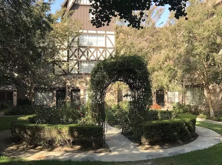 فندق Anaheim Majestic Garden
