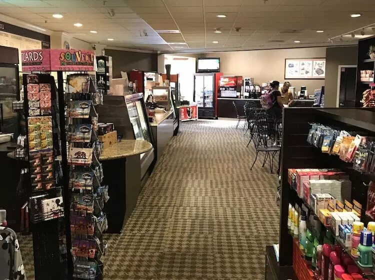 فندق Anaheim Majestic Garden