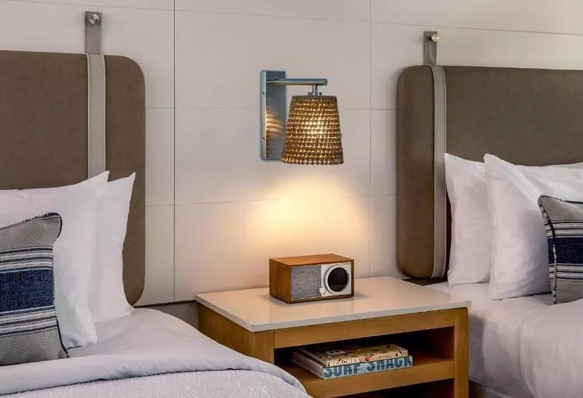 酒店 Ashore Resort & Beach Club