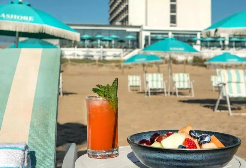 酒店 Ashore Resort & Beach Club