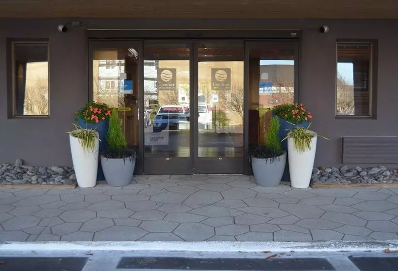 هتل Comfort Inn & Suites Vancouver Downtown City Center