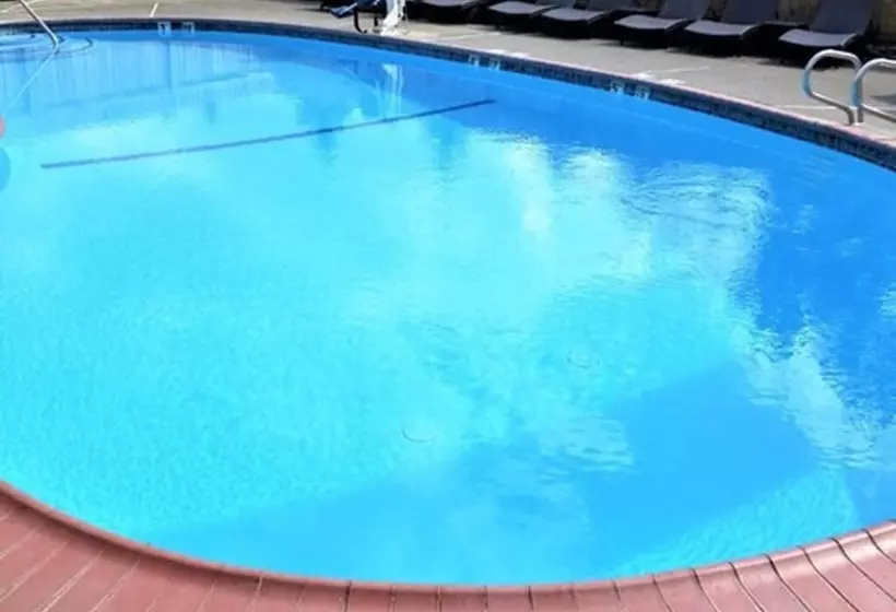 هتل Comfort Inn & Suites Vancouver Downtown City Center