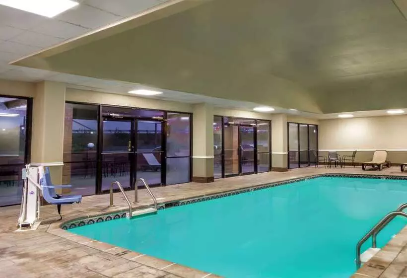 Отель Days Inn By Wyndham Lebanon