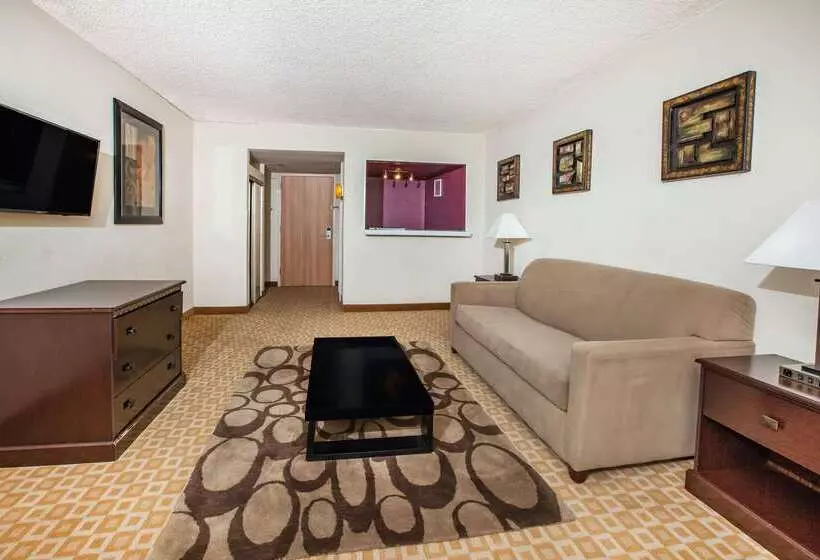 Hotel Days Inn By Wyndham Sherman