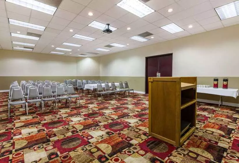 Hotel Days Inn By Wyndham Sherman