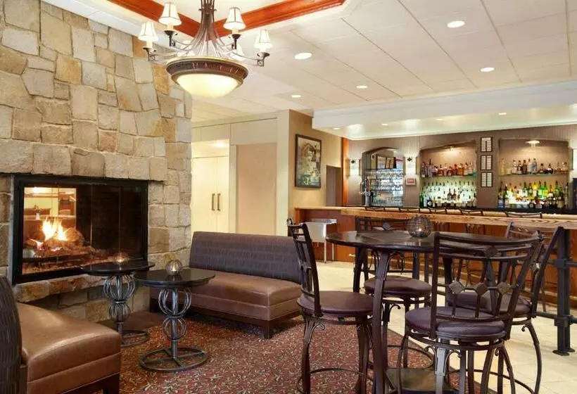 فندق Doubletree By Hilton  Boston  Bedford Glen