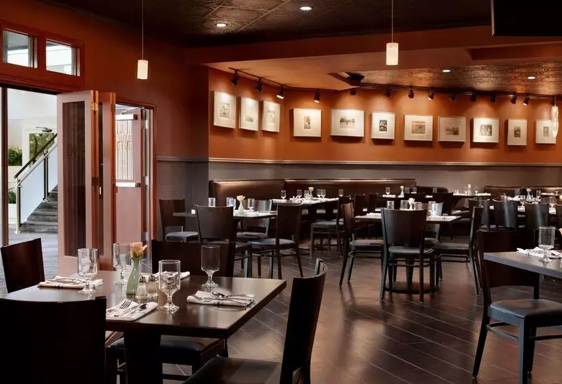 ホテル Doubletree By Hilton Minneapolis Park Place