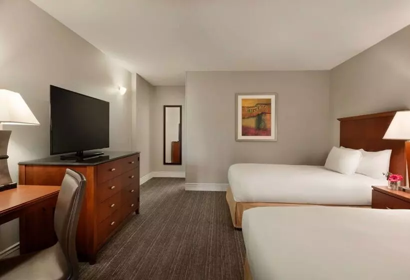 ホテル Doubletree By Hilton Minneapolis Park Place