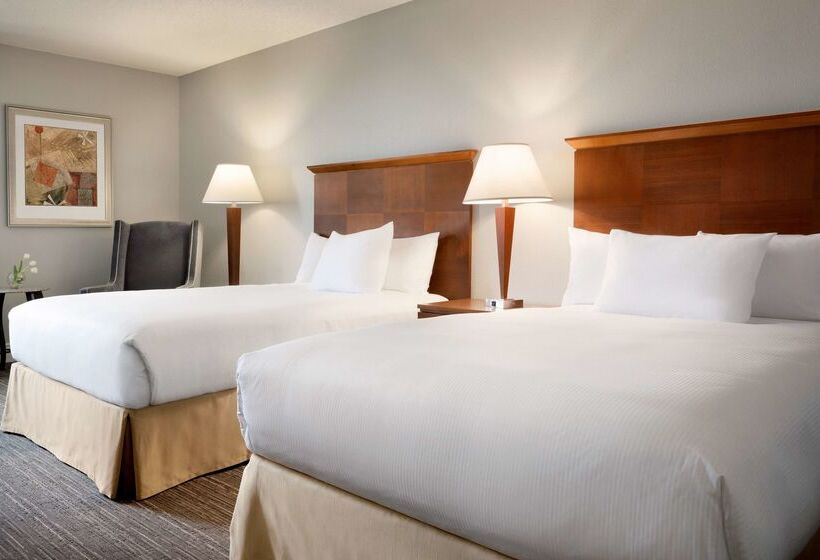 Szálloda Doubletree By Hilton Minneapolis Park Place