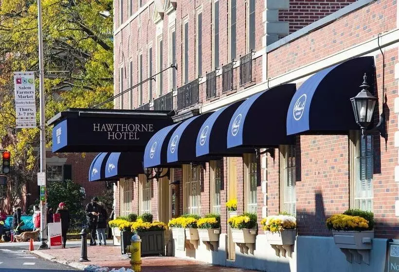ホテル Hawthorne