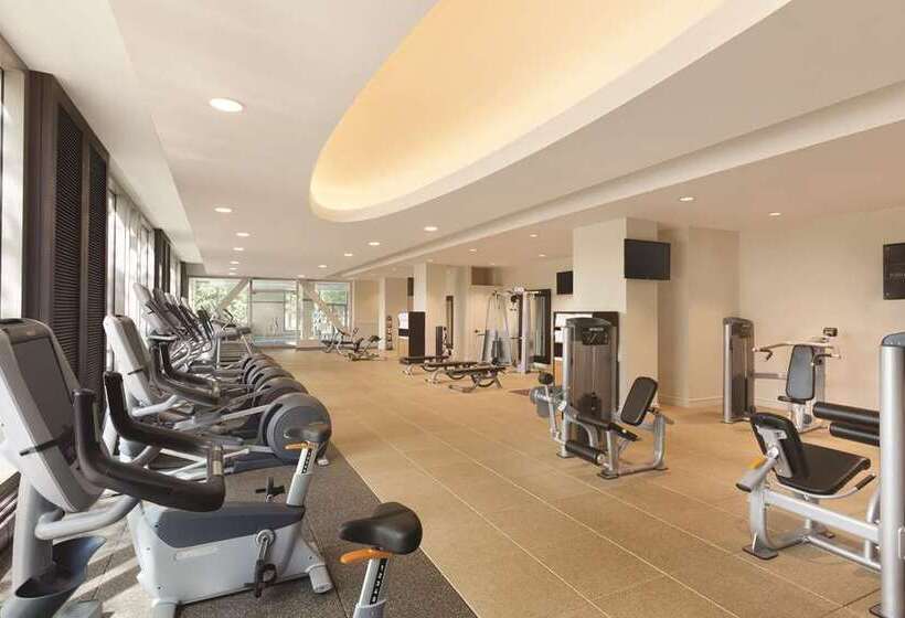 هتل Hilton Boston Logan Airport