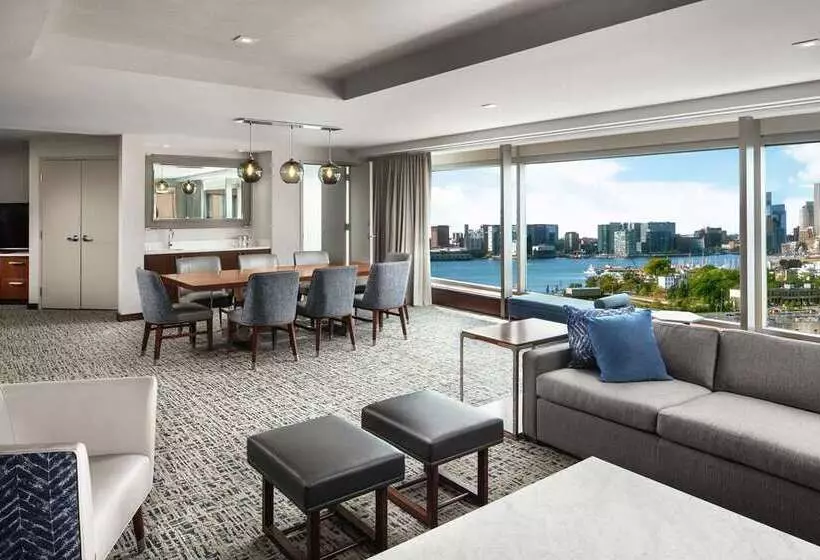 فندق Hilton Boston Logan Airport