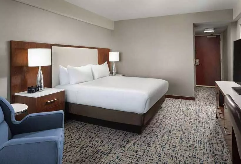 فندق Hilton Boston Logan Airport