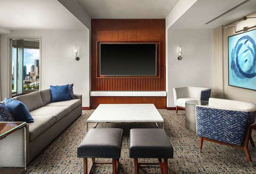 هتل Hilton Boston Logan Airport