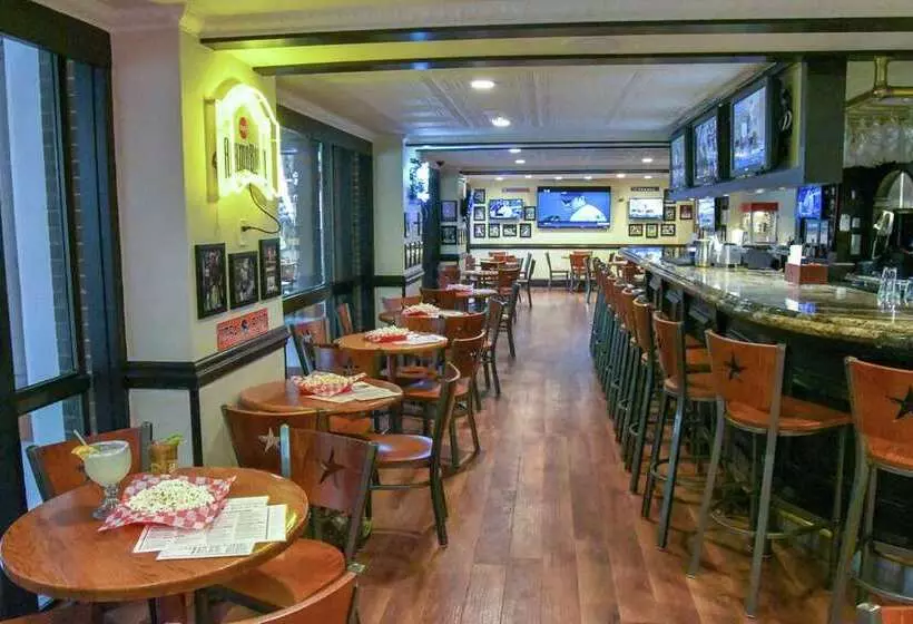 בית מלון כפרי Hilton Palacio Del Rio