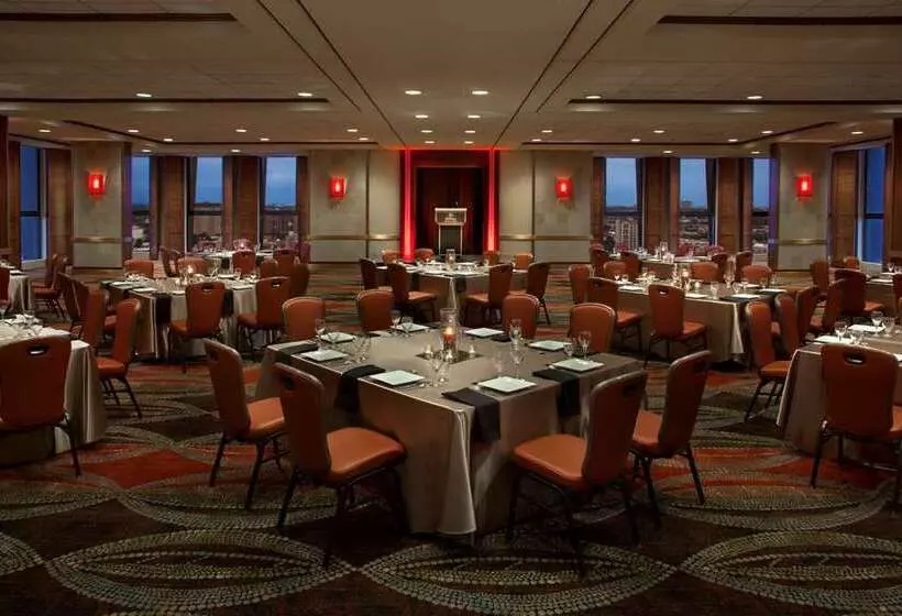 בית מלון כפרי Hilton Palacio Del Rio