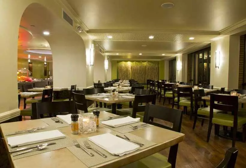 בית מלון כפרי Hilton Palacio Del Rio