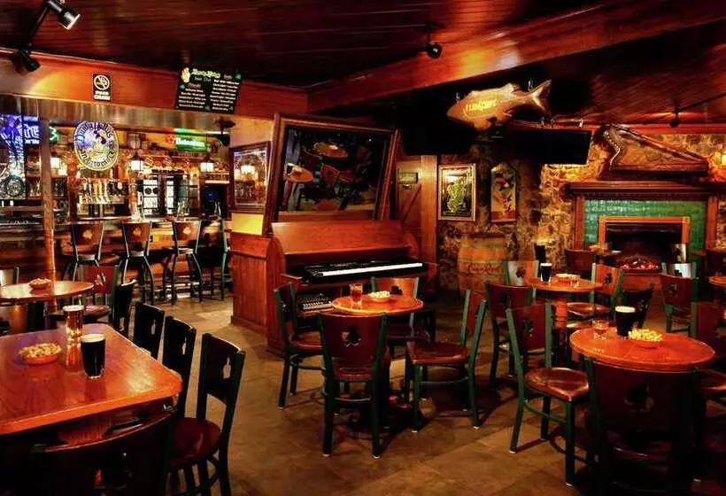 בית מלון כפרי Hilton Palacio Del Rio