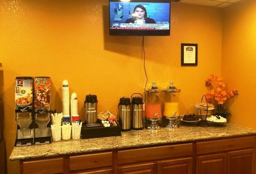 فندق Howard Johnson By Wyndham Denver West