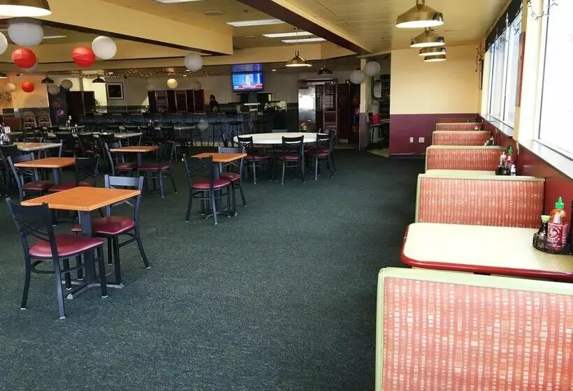 فندق Howard Johnson By Wyndham Denver West