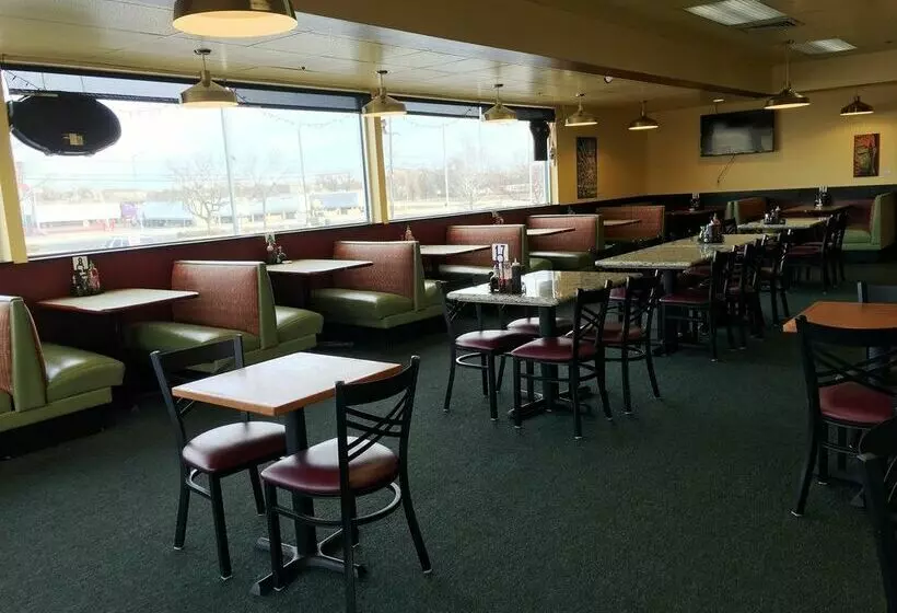 فندق Howard Johnson By Wyndham Denver West