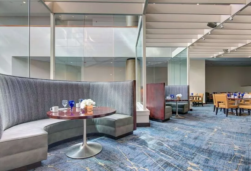 בית מלון כפרי Tulsa Marriott Southern Hills