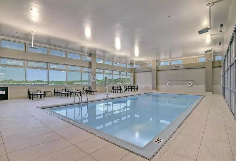 בית מלון כפרי Tulsa Marriott Southern Hills