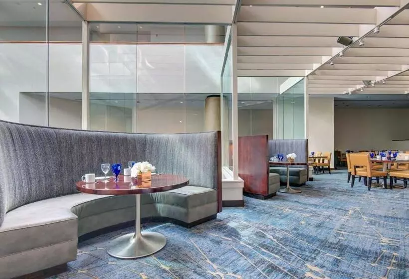 בית מלון כפרי Tulsa Marriott Southern Hills