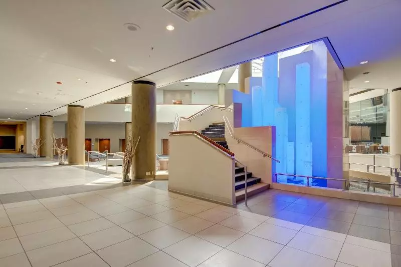 בית מלון כפרי Tulsa Marriott Southern Hills