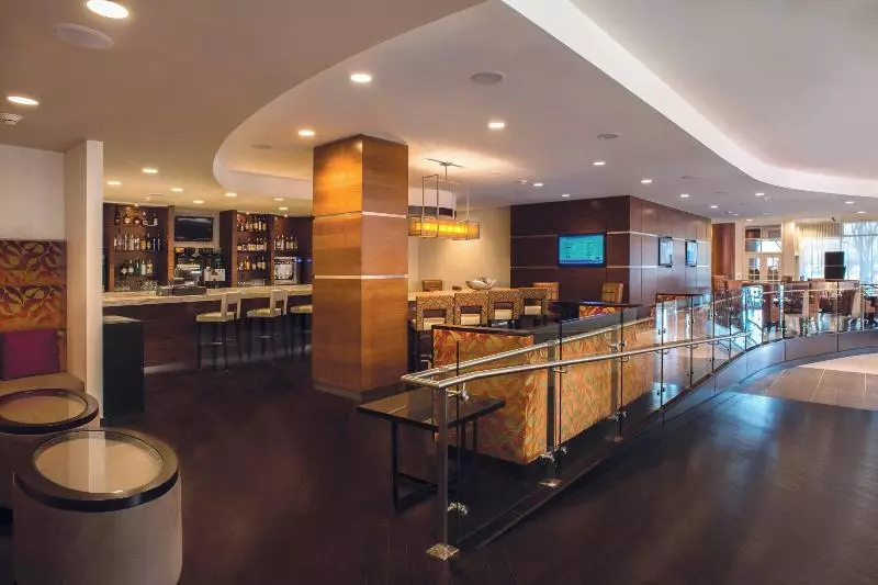 בית מלון כפרי Tulsa Marriott Southern Hills