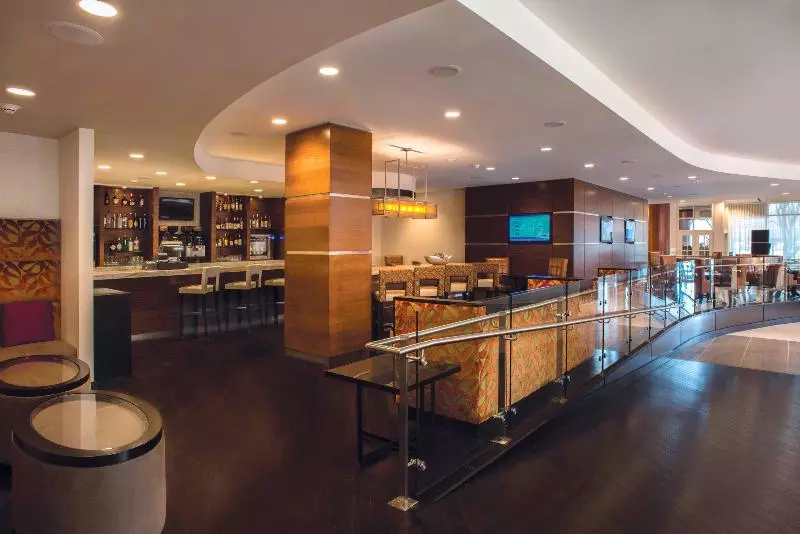 בית מלון כפרי Tulsa Marriott Southern Hills