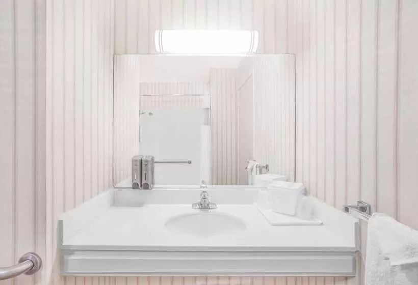 酒店 Ramada By Wyndham Barstow