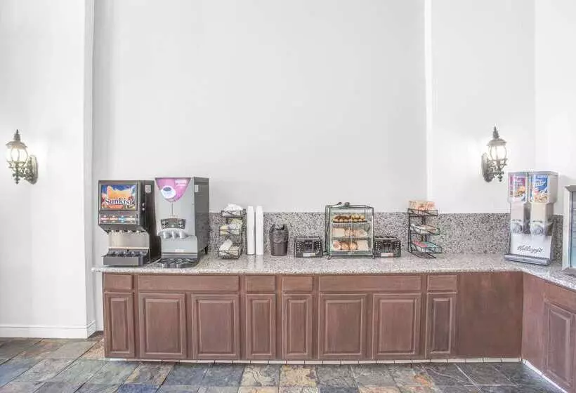 酒店 Ramada By Wyndham Barstow