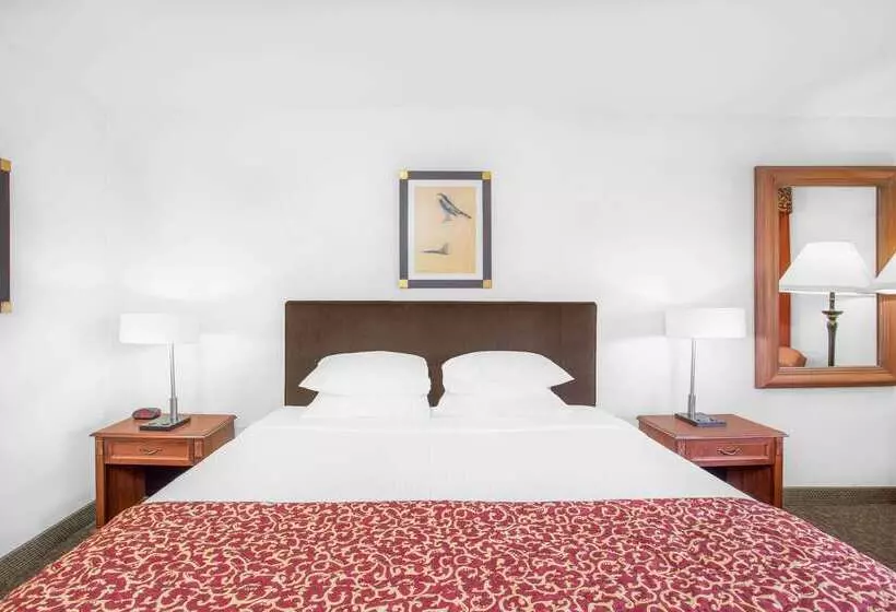 酒店 Ramada By Wyndham Barstow