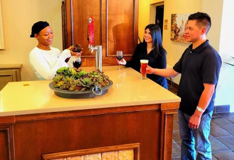 Seville Plaza Hotel, Trademark Collection By Wyndham