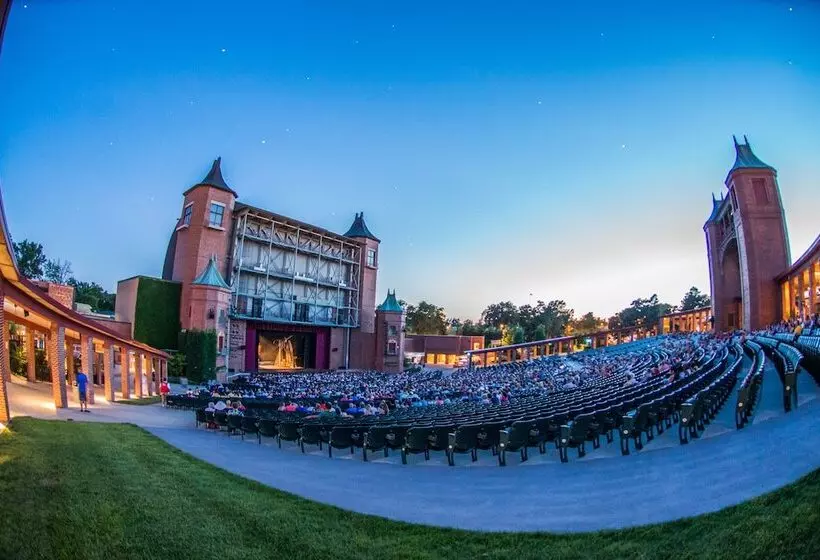 Seville Plaza Hotel, Trademark Collection By Wyndham