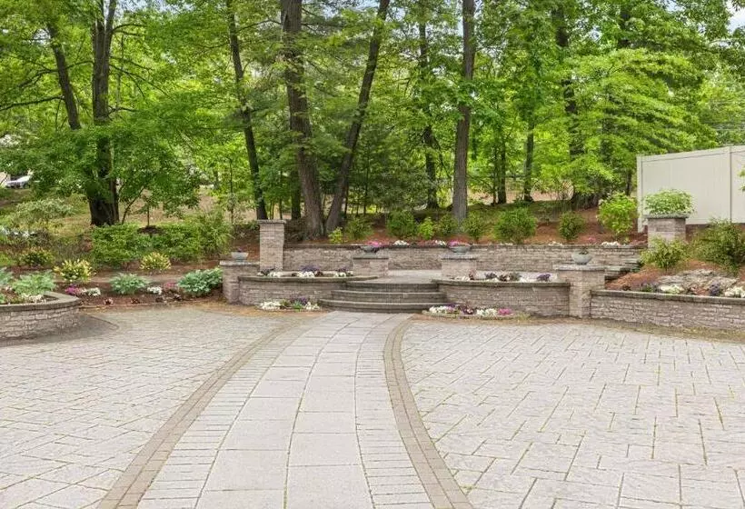 هتل Sheraton Nashua