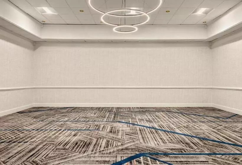 هتل Sheraton Nashua